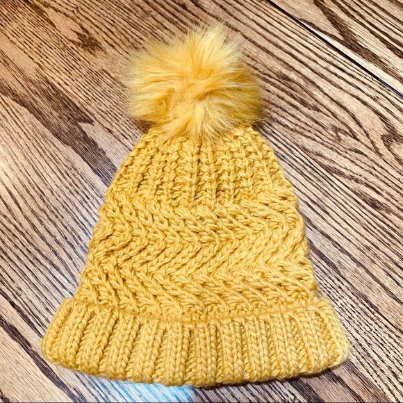 Gold Knitted Beanie with Pom-Pom One size Stretchy thick Layered for warmth - Picture 1 of 4